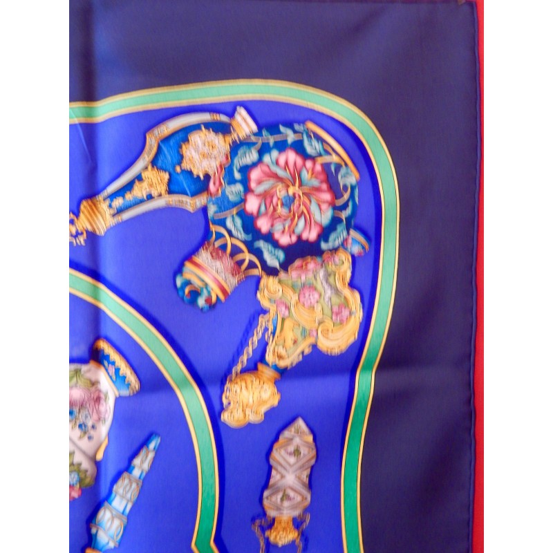 Carré Hermès FlaconsQu�importe le flacon&hellip;