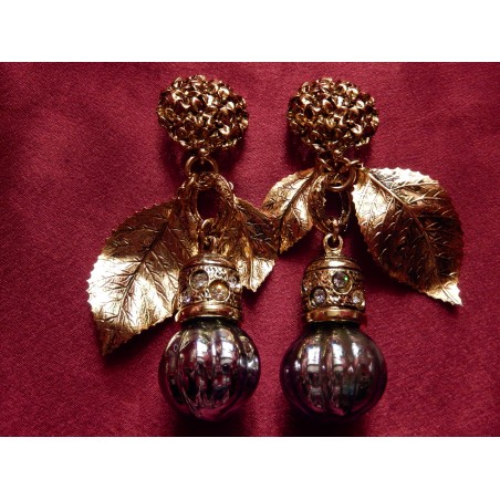 Boucles d'oreilles ateliers Chanel dorées argentées "Perle sulfure hématite"