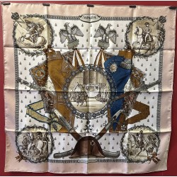 Foulard carré Hermès...