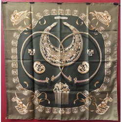 Carré foulards Hermès Les...