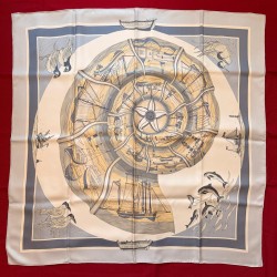 Carré foulard Hermès...