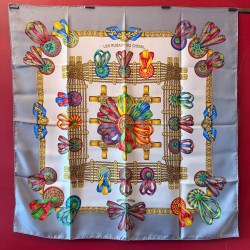Carré foulard Hermès Les...