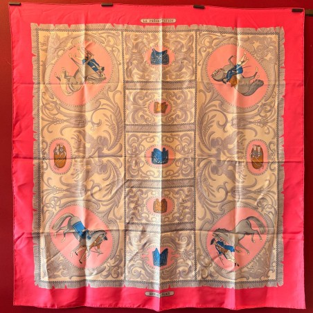 Carré foulard Hermès La présentation