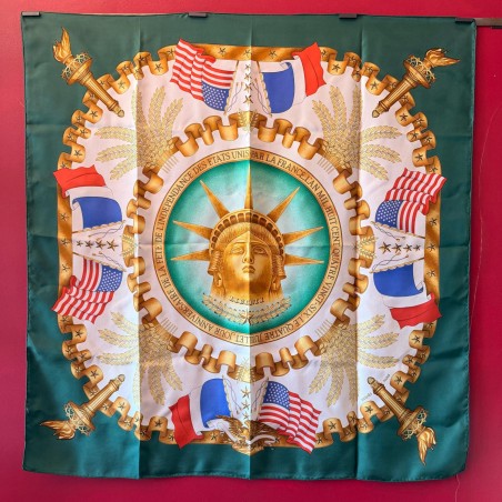 Carré foulard Hermès Liberty édition spéciale